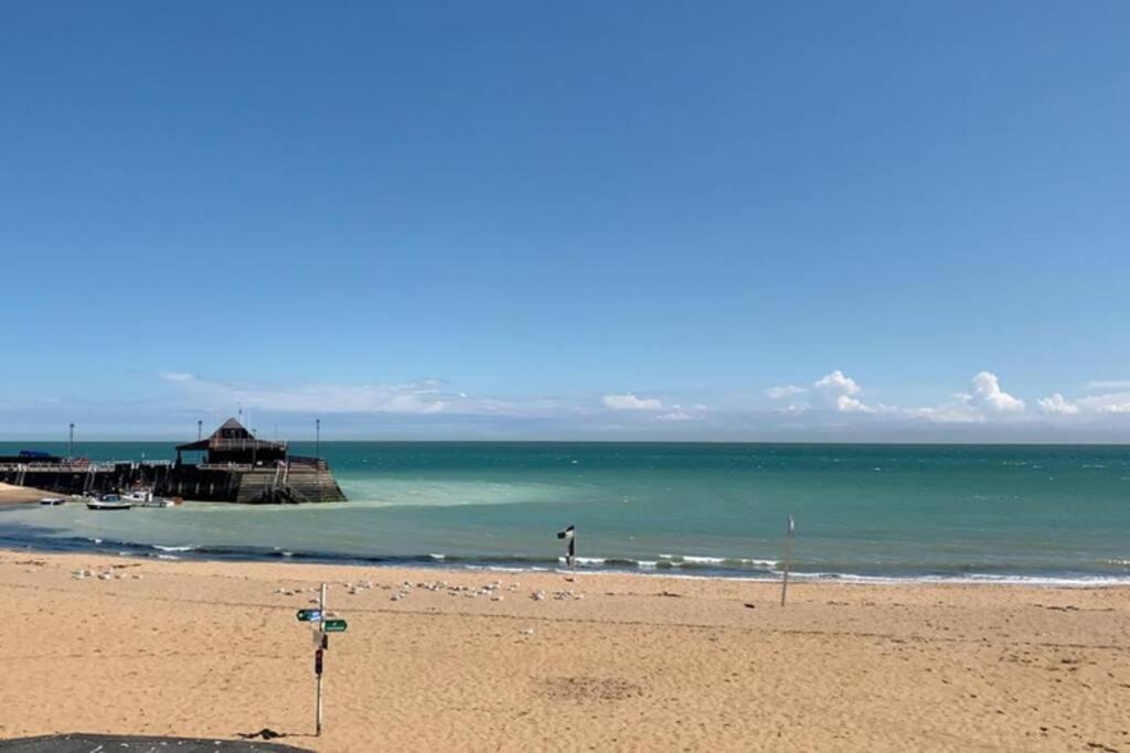 Rose Mews Central Broadstairs Villa Екстериор снимка